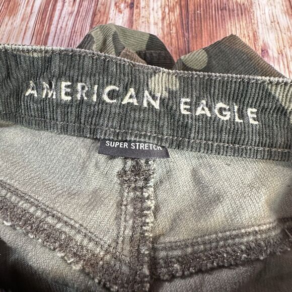 American Eagle MOM JEAN Size 0 Army Green Camo Mid Rise Corduroy Pants 25x27.5 - Picture 10 of 12